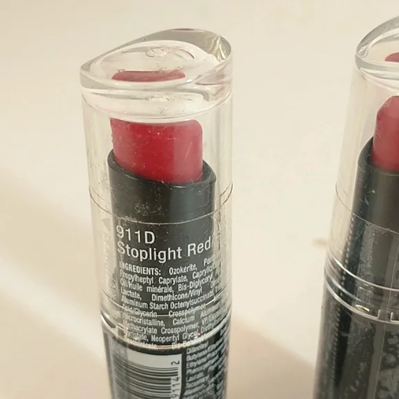 Wet n Wild Lip Stick 911 D Stoplight Red 2 tubes - Picture 2 of 5